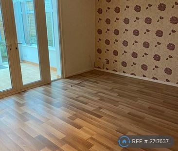 3 bedroom terraced house to rent - Photo 5