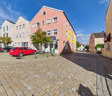 Geräumige 3-Zimmer-Wohnung in älterem Gebäude inmitten des Marktes ... - Photo 5