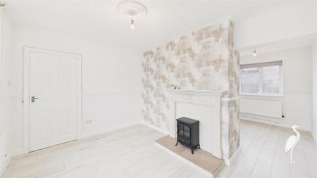 2 bedroom semi-detached house to rent - Photo 2