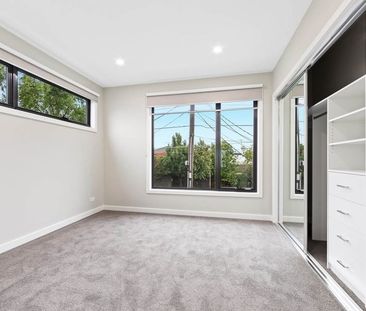 72 Francis Street, Yarraville VIC 3013 - Photo 1