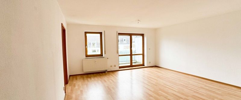 Wohnen im Herzog-Georg-Ring: 3-Raum-Wohnung mit Balkon! - Photo 1