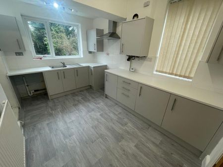 2 bedroom semi-detached house to rent - Photo 4
