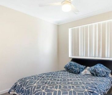 Stylish 3 Bedroom Townhouse with Pool, Gym & Tennis Court Access, P... - Photo 4