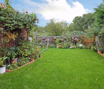 3 bedroom semi-detached house to rent - Photo 6