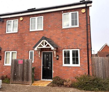 East Hall Close, Sittingbourne, ME10 3TS, Kent - Photo 1