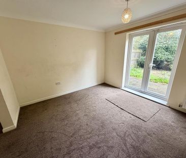 6 bedroom detached house to rent - Photo 3