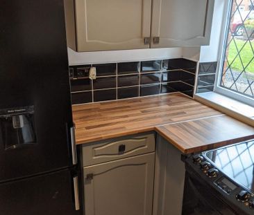 1 bedroom ground floor flat to rent - Photo 4