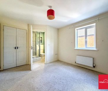 4 bedroom end of terrace house to rent - Photo 3