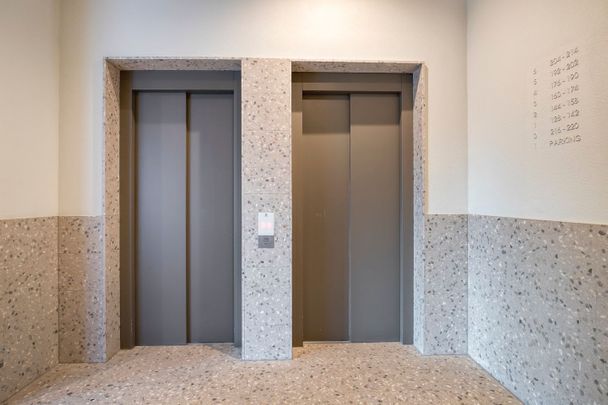 Appartement te huur: Elzenhagensingel 164 1022 LA Amsterdam - Photo 1