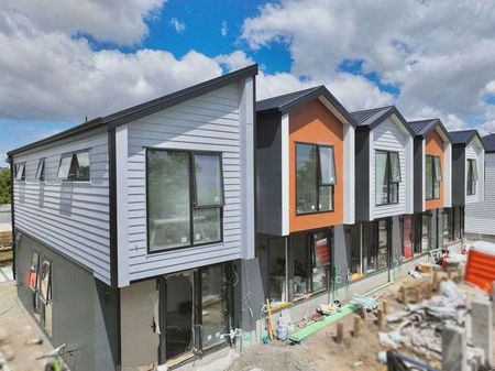 3 x High-Spec New Build Homes In The Heart of Mangere! - Photo 4