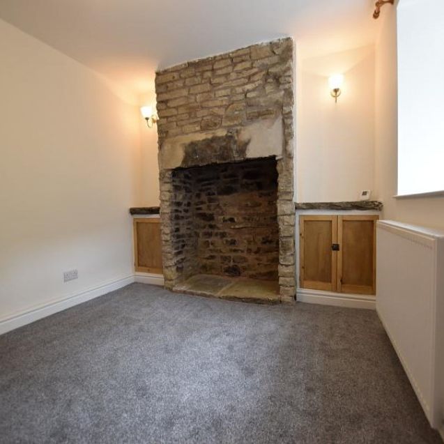 2 Bedroom End Terrace To Let - Photo 1