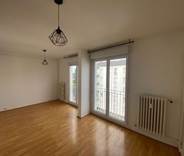 LAVAL, appartement T3 de 54 m² - Photo 2