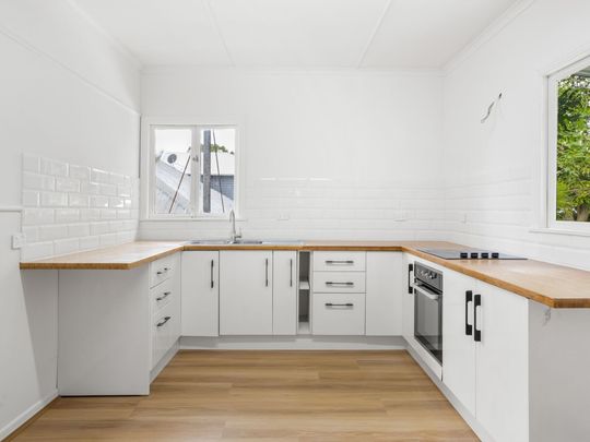 Newly Renovated Family Home! - Photo 1