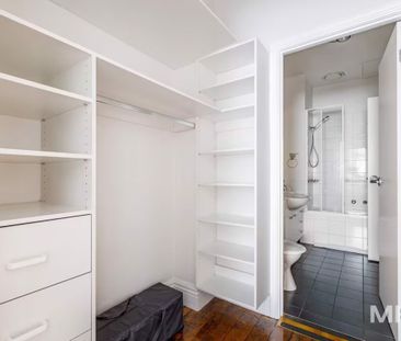 Historic elegance with modern comfort - Photo 5