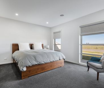 181 Dyson Drive, Alfredton - Photo 3