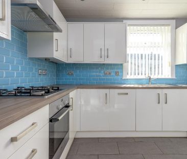 3 bedroom terraced house to rent - Photo 4