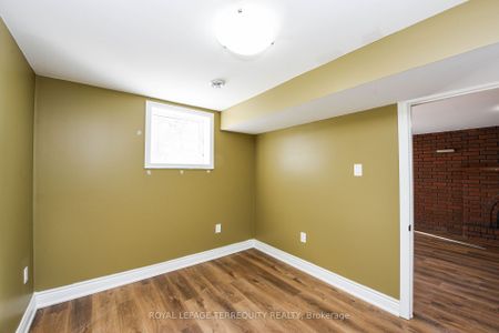 Semi-Detached Home For Lease | W8081344 - Photo 4