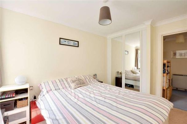 St Josephs Vale, Blackheath, London, SE3 - Photo 1
