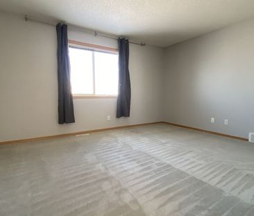 82 Edgeridge Close NW, Calgary - Photo 3