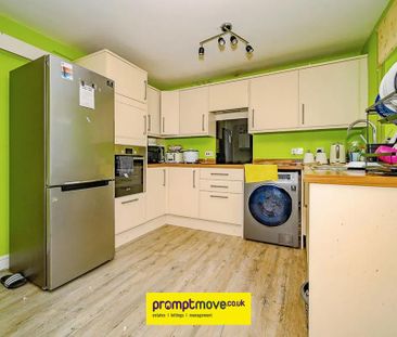 3 bedroom semi-detached house to rent - Photo 6