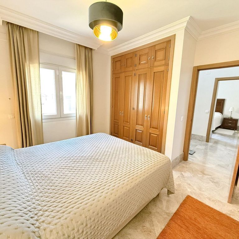 Luxury Semidetached House for rent in Marbella Del Este, Andalusia - Photo 1