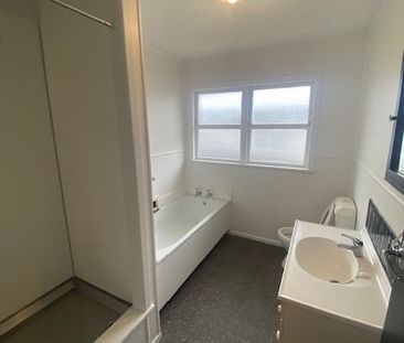 Discover an excellent opportunity to rent a well-maintained 2-bedro... - Photo 6