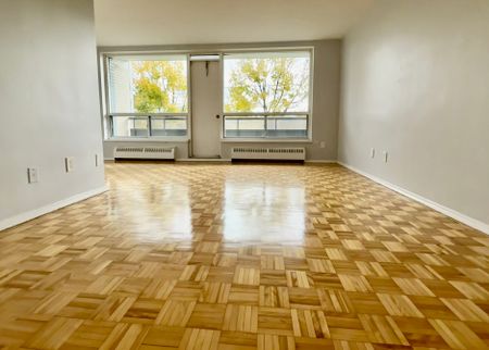 For Lease - 363 Lakeshore Road Unit# 208, Mississauga, Ontario - Photo 3