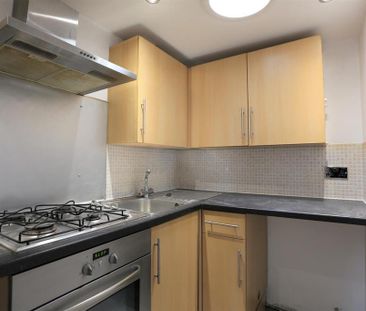 1 bedroom flat to rent - Photo 6