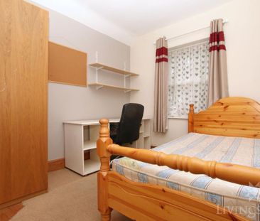 4 bedroom terraced house to rent - Photo 1