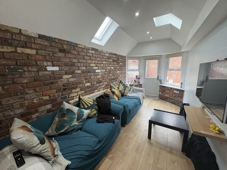 Clarence Street, Gillygate - P10836 - Photo 2