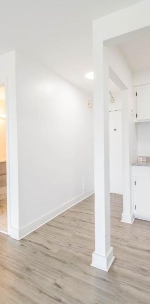 1 MOIS GRATUIT - Moderne & abordable proche de tout à Anjou Montreal - appartement / logement à louer - Photo 1