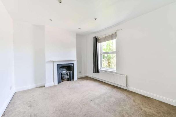 Latchmere Road, Battersea, SW11 - Photo 1