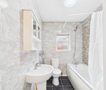 3 bedroom terraced house to rent - Photo 6