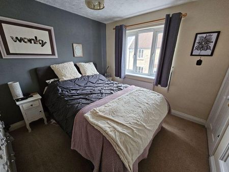 3 bedroom semi-detached house to rent - Photo 3