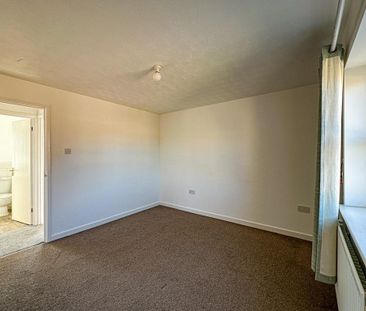 2 bedroom end of terrace house to rent - Photo 4