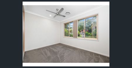 MODERN FAMILY HOME IN QUIET WALLSEND LOCATION - Photo 2