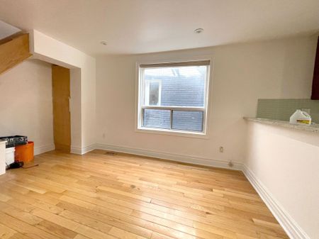 For Lease - 633 Christie Street Unit# Upper, Toronto, Ontario - Photo 2
