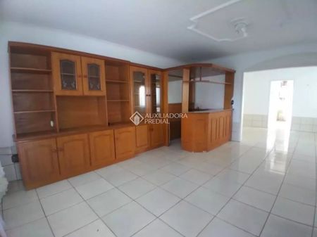 Casa com 4 quartos e 200m² para alugar em Aberta dos Morros, Porto Alegre. - Foto 4