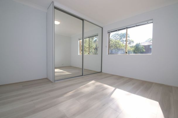 Renovated Ground Floor Two Bedroom Unit - Photo 1