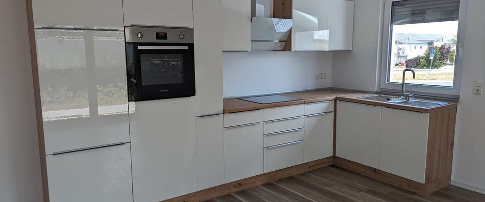 DG-Wohnung mit Balkon, Energieeffizienzklasse A+ - Photo 1