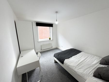 Flat 8, Samara Plaza, LS2 9DU, Leeds - Photo 3