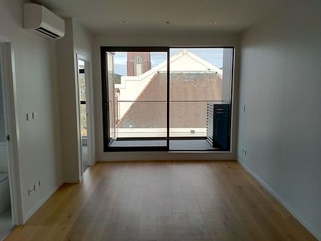 As new, Designer 2 x bedroom apartment - Photo 3