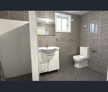 3 Bedrooms beautiful Granny flat for rent in Lakemba NSW 2195. - Photo 4