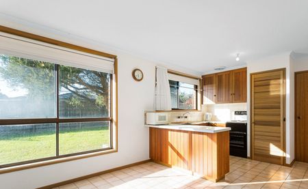 WELL LOCATED AND PRESENTED - Photo 2