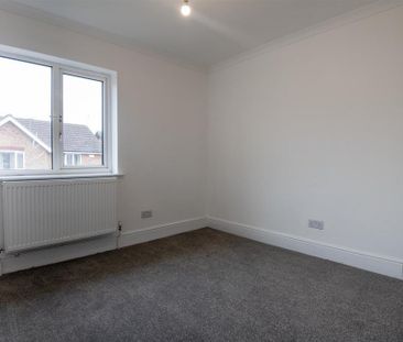 2 bedroom semi-detached house to rent - Photo 3