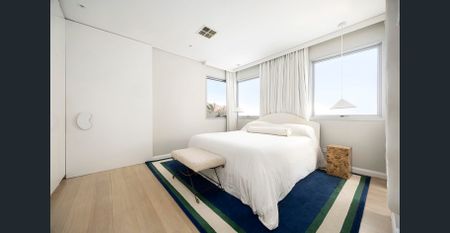 Refined Architectural Living in the Heart of North Bondi - Photo 5