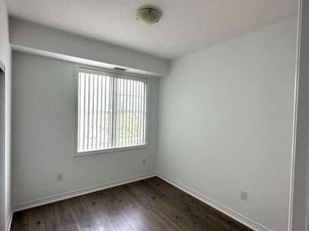 For Lease - 2333 Sawgrass Drive Unit# 305, Oakville, Ontario - Photo 2