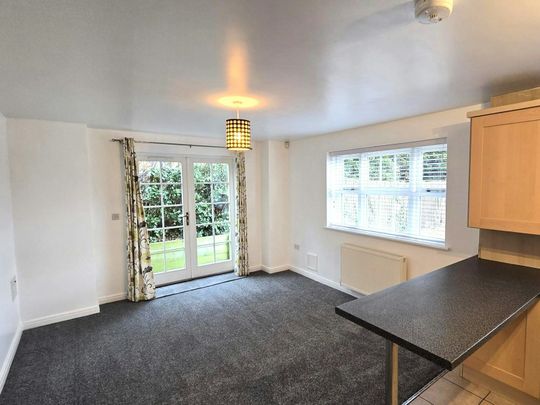 Flat to rent on - Photo 1