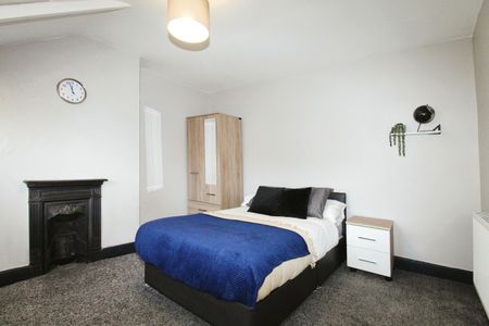 Hilton Road, Chapel Allerton, Leeds, LS8 - Photo 3