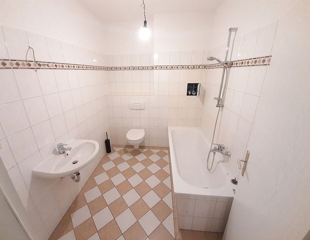 2 Monate Kaltmietfrei! Wohnen im Dachgeschoss! - Foto 1